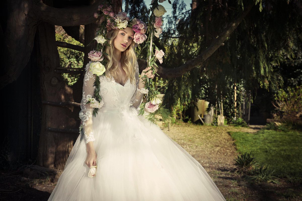 BalbierBrides's tweet photo. This dress is called 'Lilac' and is from the 'Willa Rose' collection! To see more come to our stand 103! #WGL15 http://t.co/w1z80AUr8D