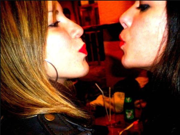 Helensperez's tweet photo. ese amorr @alesitapaez http://t.co/p68RnRVAT7