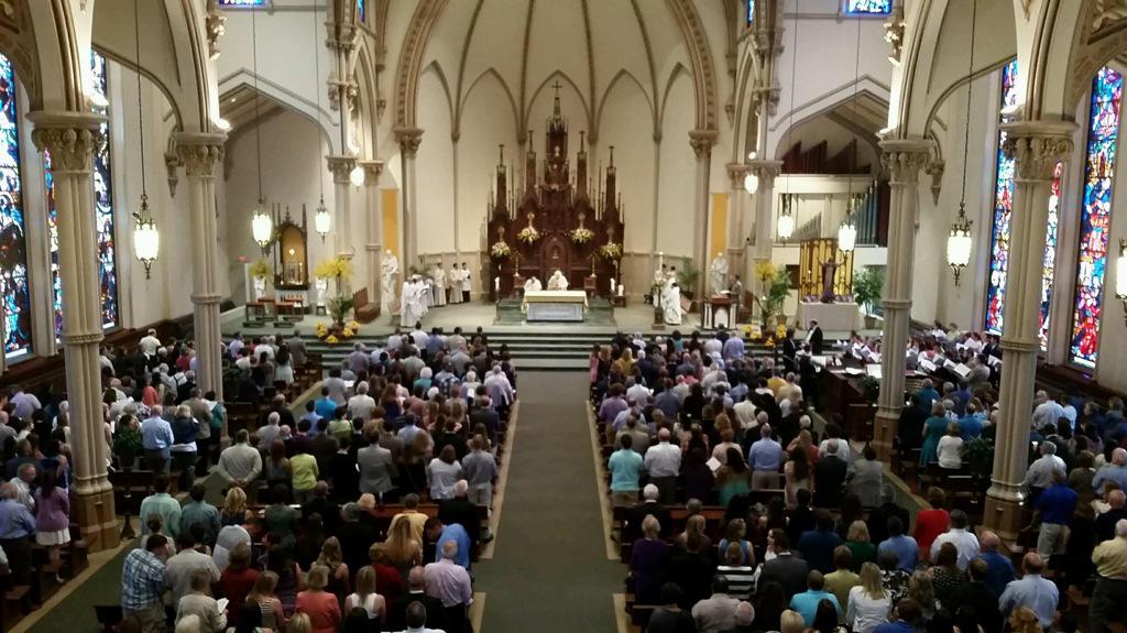 AssumptionUMA's tweet image. The Baccalaureate Mass is underway at the Cathedral of Saint Paul. #ACClassof2015.