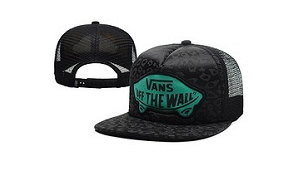 offertsport's tweet photo. Gorras Vans, perfectas para este verano a 15 €. http://t.co/79wDvdmXBe