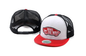 offertsport's tweet photo. Gorras Vans, perfectas para este verano a 15 €. http://t.co/79wDvdmXBe