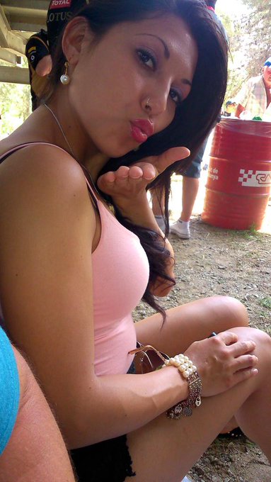 muack muack muack http://t.co/r8WxhiaEmJ<a href="/tag/sweet"class="tags"><span>#sweet</span></a><a href="/tag/kiss"class="tags"><span>#kiss</span></a><a href="/tag/relaxingtime"class="tags"><span>#relaxingtime</span></a>