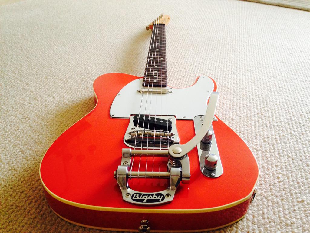 J.DAVEY  GUITARS (@daveyguitars) on Twitter photo 