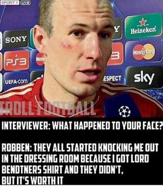 AwayDaysTips's tweet photo. Robben on getting Bendtner's shirt http://t.co/GaPtmFtfhP