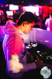 Play Night Club tweet media