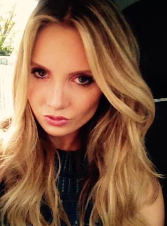 RoseanneModel's tweet photo. Thanku ~ The very talented and lovely @georgenorthwood and the fab team #hair #longlocks #blonde http://t.co/nRoNNPU5pD