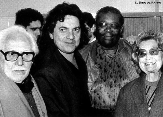 casifamosos_959's tweet photo. Te dejamos algunas imágenes de B.B.King y el carpo Norberto "Pappo" Napolitano http://t.co/KFHp1ai0xJ