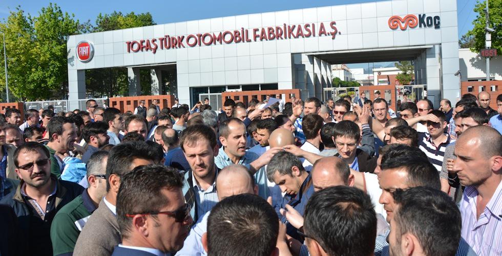 BirlesikMetal's tweet photo. #MetalİscileriDireniyor 
Mücadele ve dayanışma büyüyor, http://t.co/AV7tCtVInl