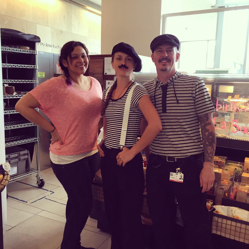 GPPage's tweet photo. The partners of store 24040 Palomar Med Ctr @eileeniet @StarbucksArea53 #tobeapartner #laboulove http://t.co/hmqPAKBg8U