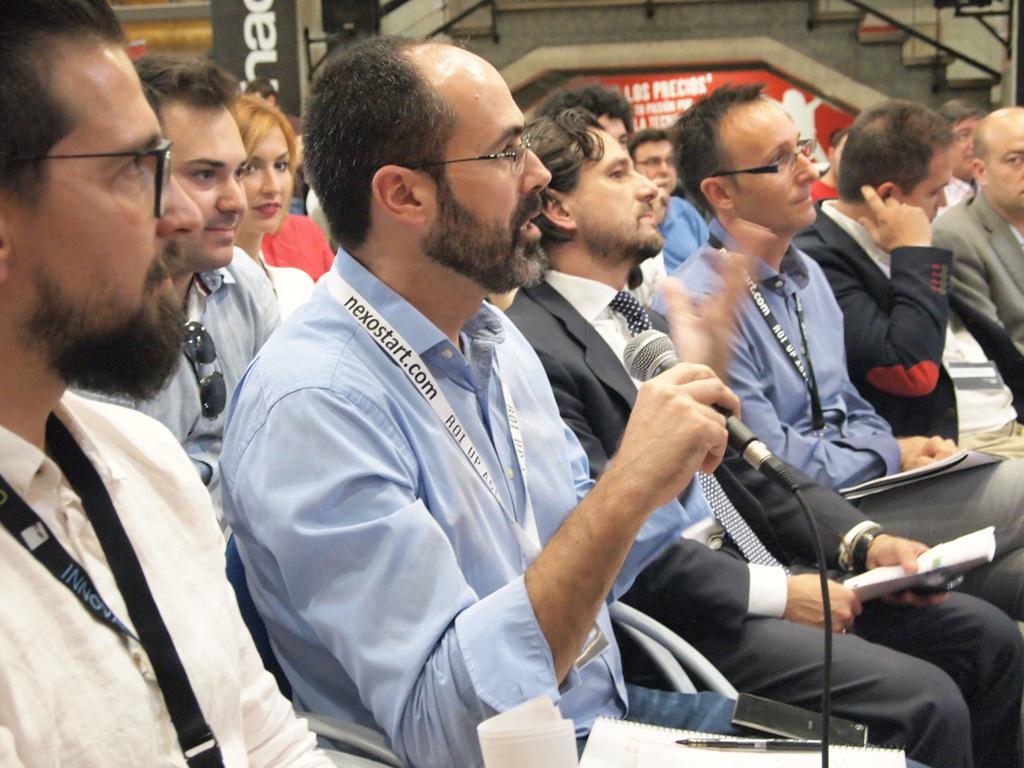 nexostart's tweet photo. Javier Alfosea de @Eastmentar en Nexostart Ronda Cero @JavierAlfosea @kedas_es @YuzzAlicante @crystalzoo @rafalafont http://t.co/o24la4Lccj