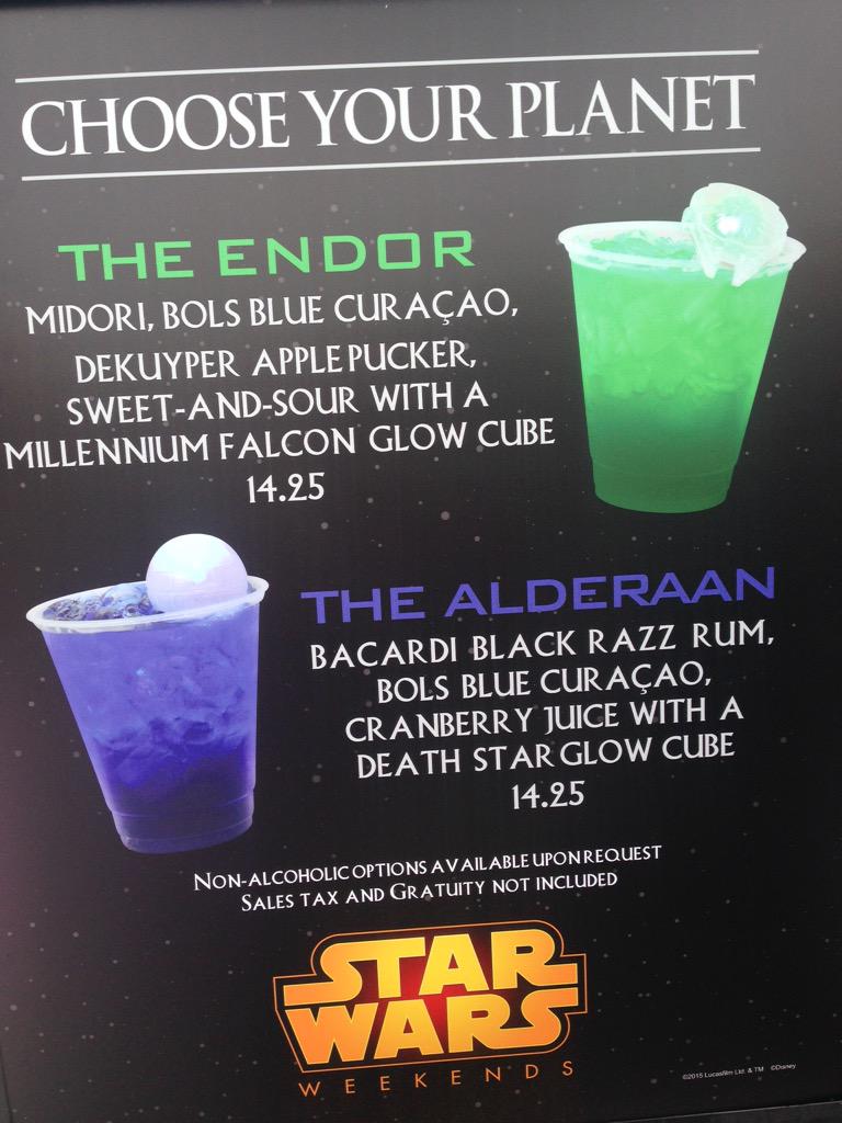 InsideTheMagic's tweet photo. Star Wars Weekend drinks have special Death Star and Millennium Falcon glow cubes #SWW2015 http://t.co/WDWrtRDQem