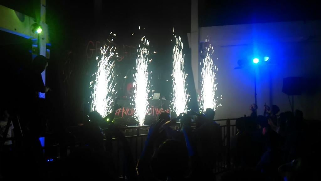 GraduateRave's tweet photo. Semarang yo iso.. http://t.co/wKN9FRE61k
