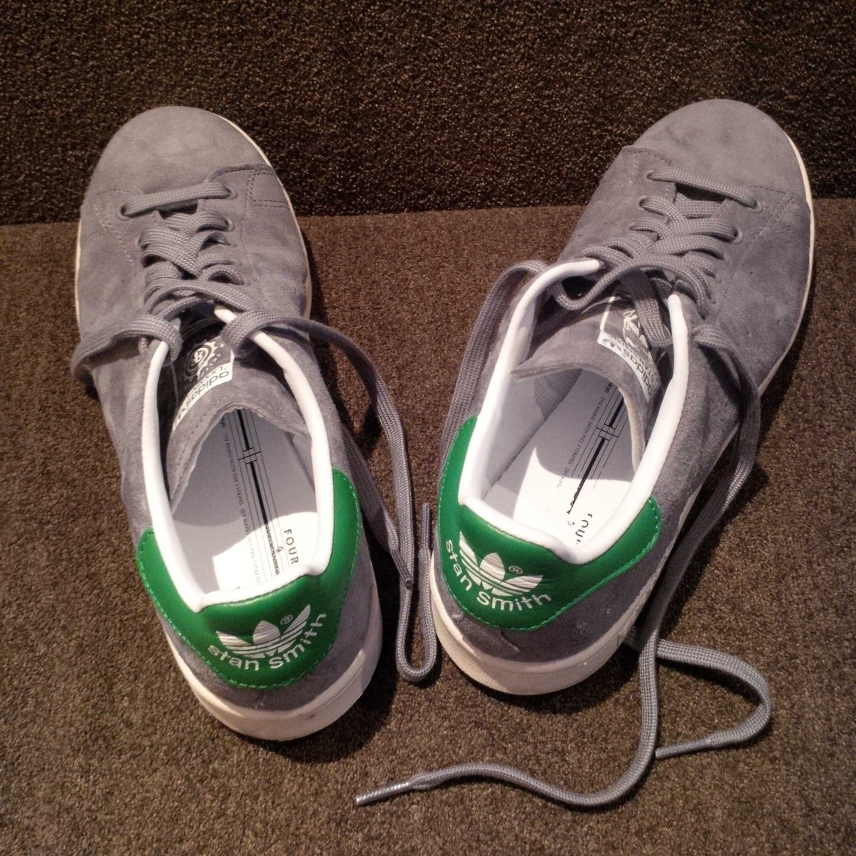 van_deed's tweet photo. My new retro Stan Smiths. Living large! http://t.co/32PO0PODUs