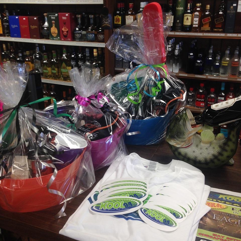 kecofm's tweet photo. Ladonnas Wine&amp;Spirits. Come n before 1p&amp; get a chance to win these awesome gift baskets! 
#radio #kool94fm @chadryk5 http://t.co/zEVd1bUW9t