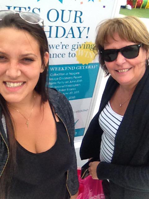 TPlanner's tweet photo. Beautiful day to be shopping! @OCniagara #OCN1stBDAY Great addition to the community! http://t.co/7GocPsw3yU