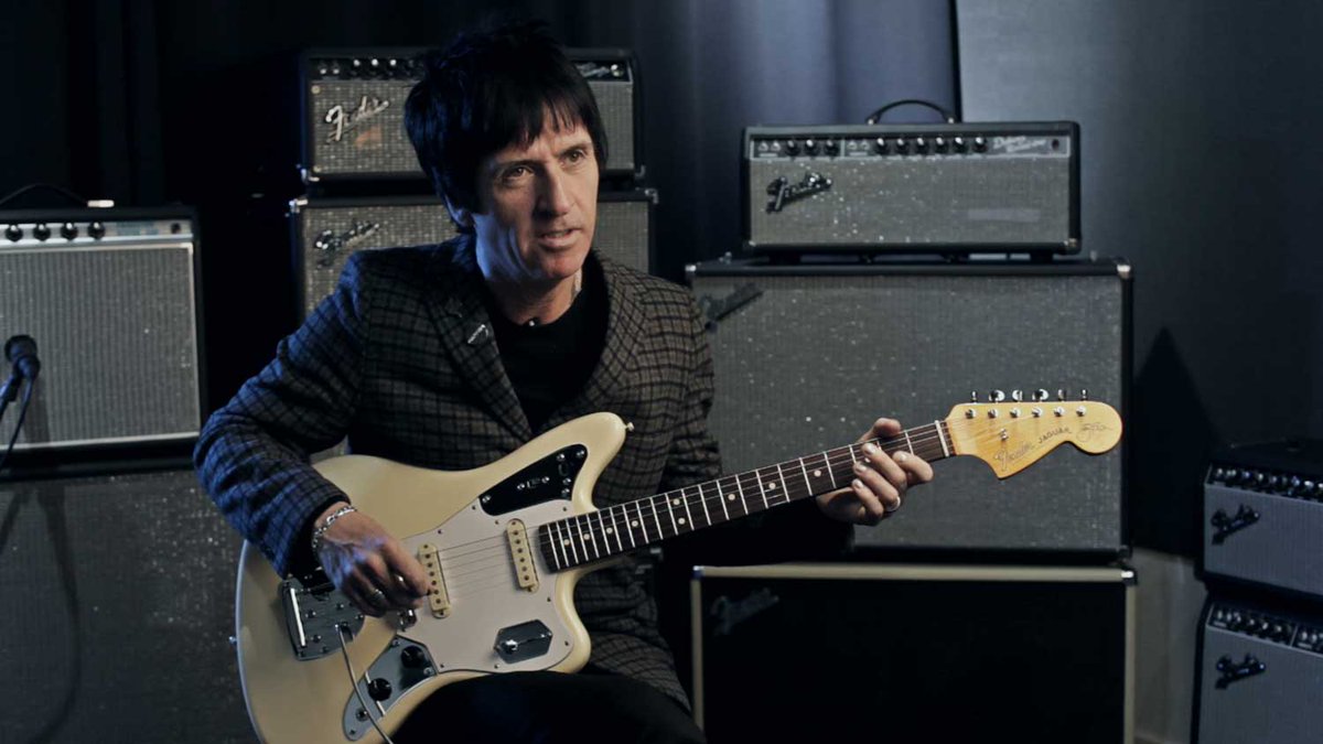 Fender's tweet photo. Interesting Mods: @Johnny_Marr's Signature #Fender Jaguar: http://t.co/aucfYCceNG #fendermods #DidYouKnow http://t.co/cZucwS0r8M