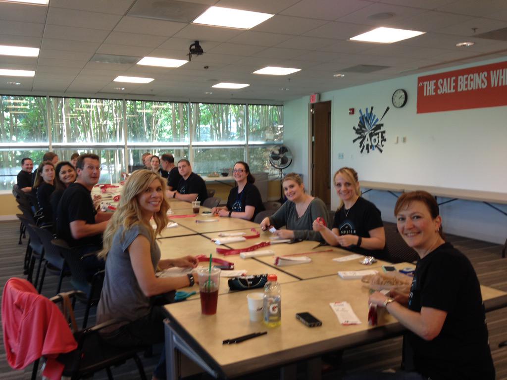 pearsonjen11's tweet photo. 2nd shift MADD flyers. #AOLMHD #AOLGivesBack #DontDrinkAndDrive http://t.co/P29Jj4IV1T