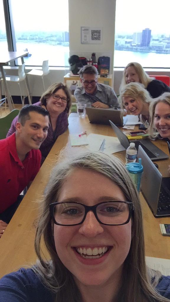 RoseBrolowski's tweet image. Selfies from the command center! #globalmarketing #exploredetroit