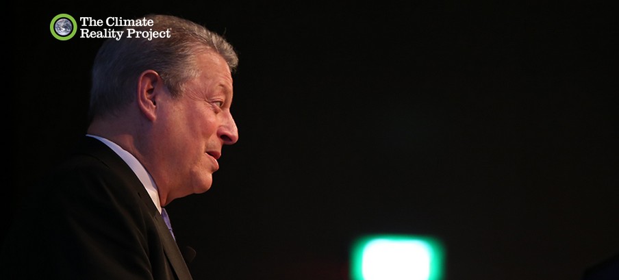 ClimateReality's tweet photo. New blog: Four ways @AlGore surprised me at #CRinIowa via @greenforu http://t.co/bJjdGRtrPo http://t.co/ylDahOiUgB