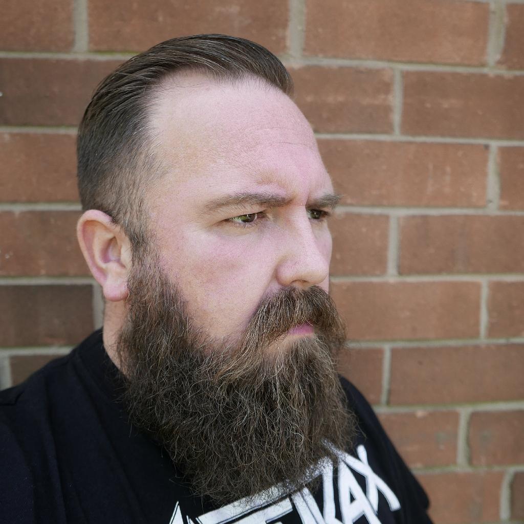 Handsome_Yeti's tweet photo. Rocking the old school Tees today @beardsmkitbttr @RateMyBeard #fuckshaving #beardedvillains #beardgang http://t.co/WNXoijYIbC