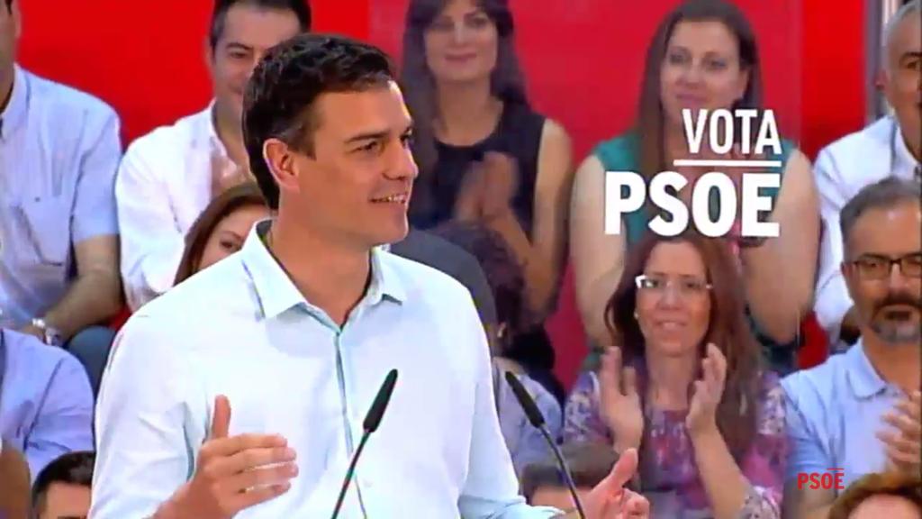 jOSeDo90's tweet photo. Acho, @soniaalmela detrás de @sanchezcastejon en el Mitin de #Murcia. #recuperaceuti http://t.co/FpKyB2WDr0