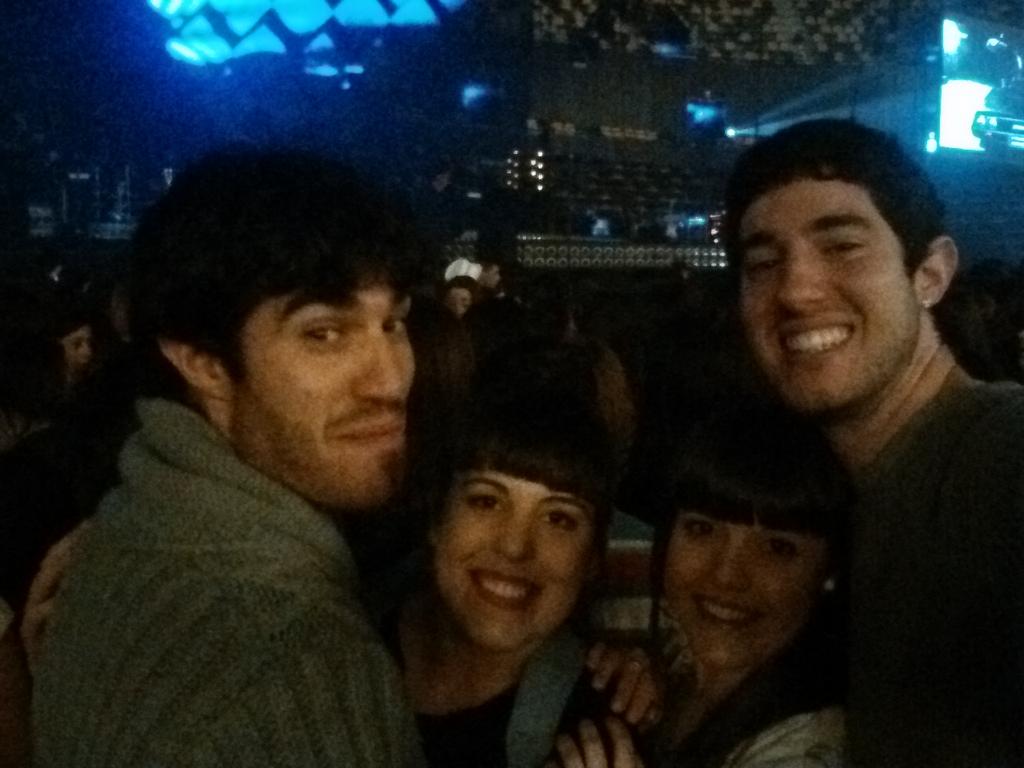 SarayGmz's tweet photo. 15 minutos para que empieceeee 🎉🎉🎉🎉 #Melendi #BilbaoArena @SheilaJusto @AndoniEsteban @arkaitzesteban http://t.co/tessz9t8cd