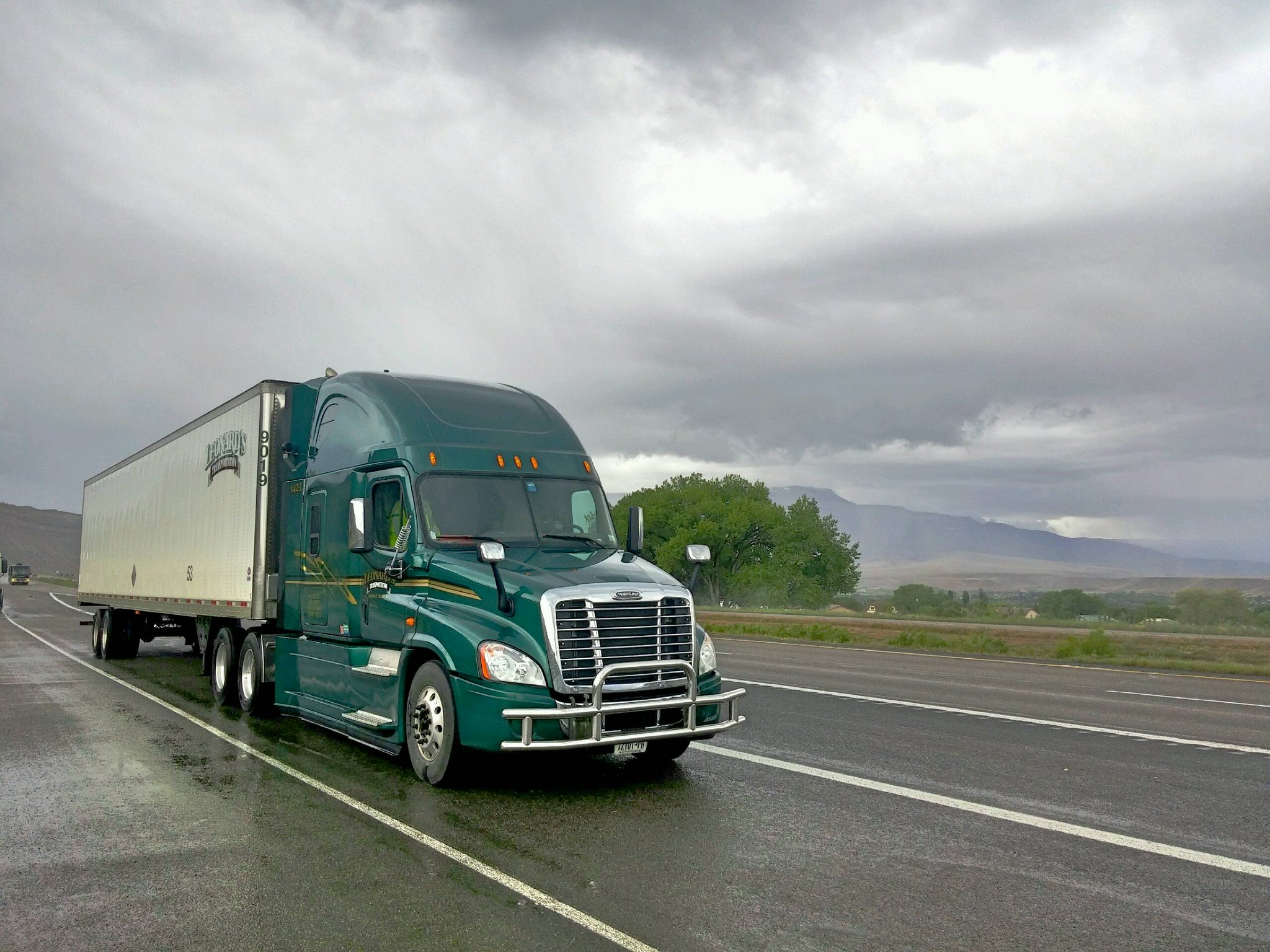 Leonard's Express (leonardsexpress) Twitter