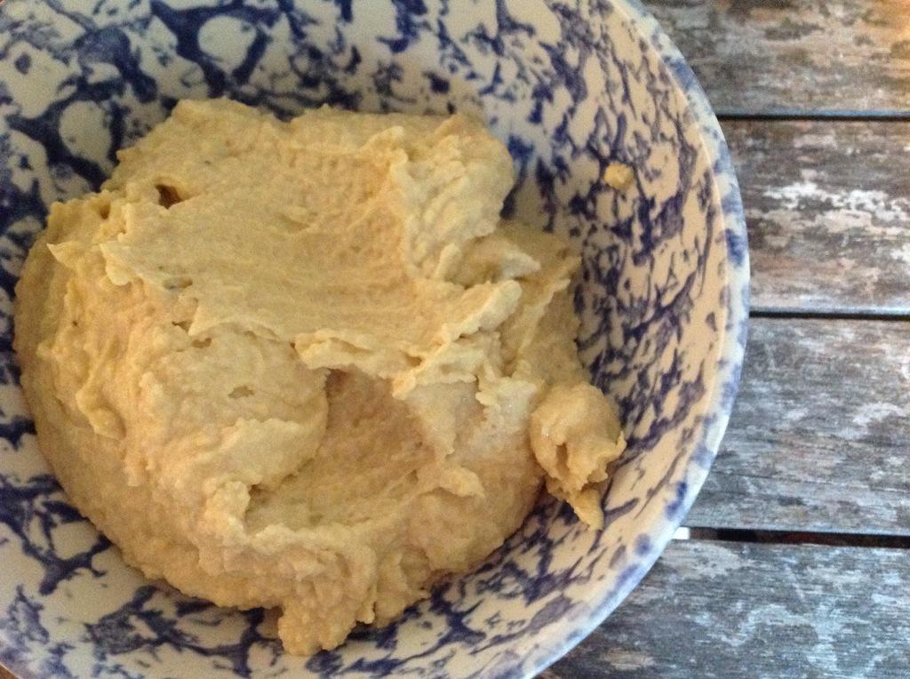 GoldhillOrganic's tweet photo. A little homemade hummus, to snack on before supper #deliciousstuff http://t.co/XGSJ6IztNq