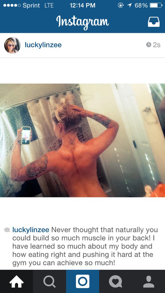 LuckyLynzee's tweet photo. I'm pumped! I love the progress I'm making! #fitlife #fitfam #fitness #fitnessmotivation #backday #gymrat http://t.co/kijg9Vf835