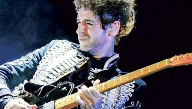 CochinoPop's tweet photo. Se cumplen cinco años del último concierto de Gustavo Cerati y aquí puedes verlo completo >> http://t.co/Vccq3vRDsI http://t.co/Kila453wzF