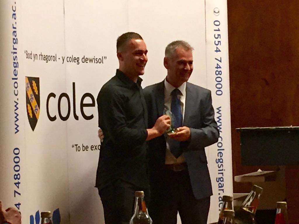 OnlineManhattan's tweet image. Proud to support @CsgSoccer @ColegSirGar Sporting Talent #SportsAcademy #PresentationsEvening #OfficialKitSupplier