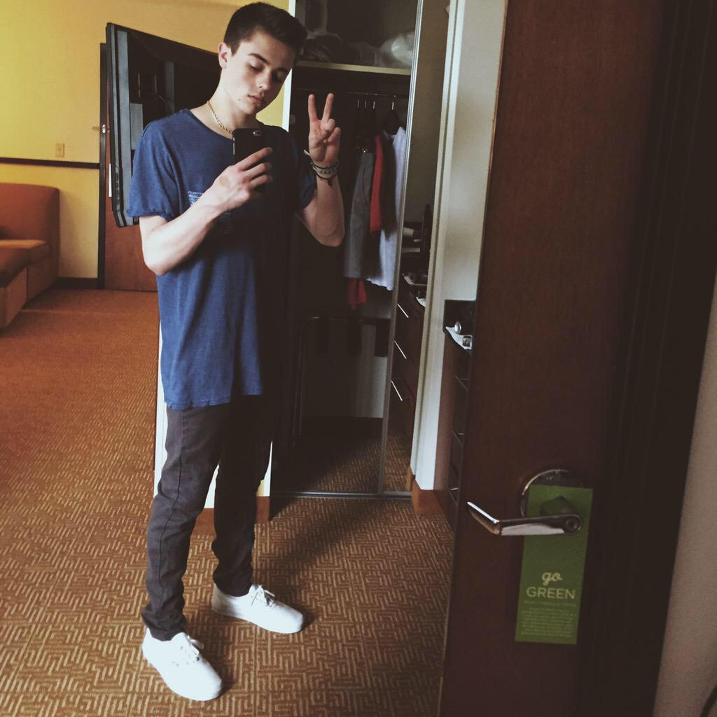 GRANTASART tweet picture