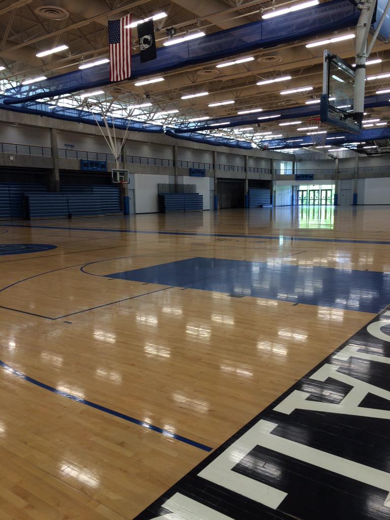 HHSSchoolStore's tweet photo. Game time http://t.co/G2j5WSLMTR