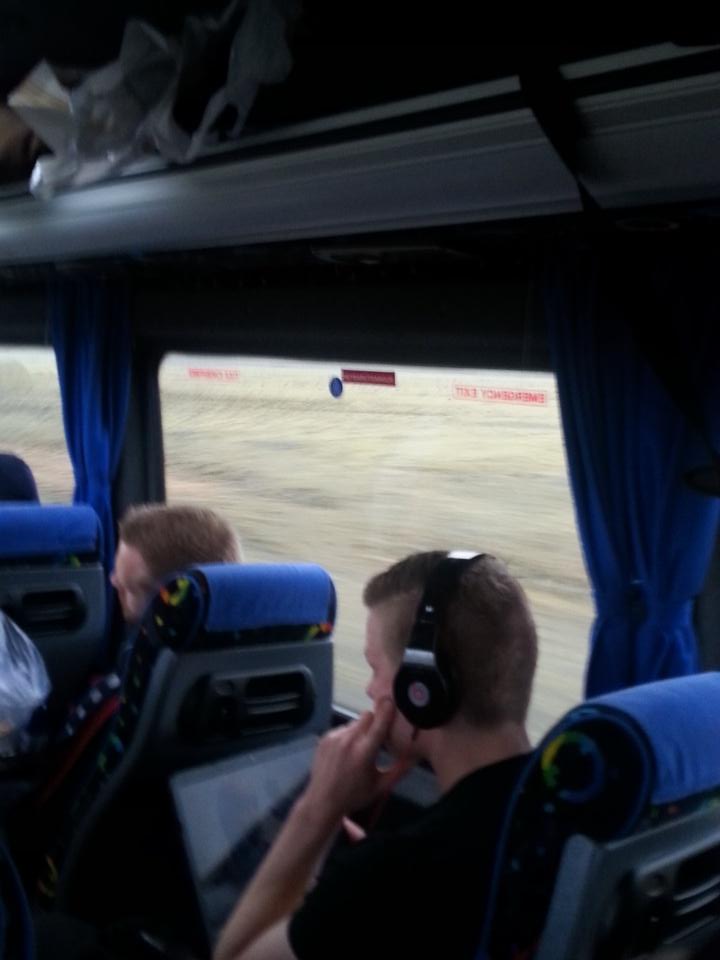 illipappir's tweet photo. @Oggi_22  búin að splæsa i ný headset!, Konan að gefa? #fotboltinet #beats #Pepsi http://t.co/1Tm4wKwr4y
