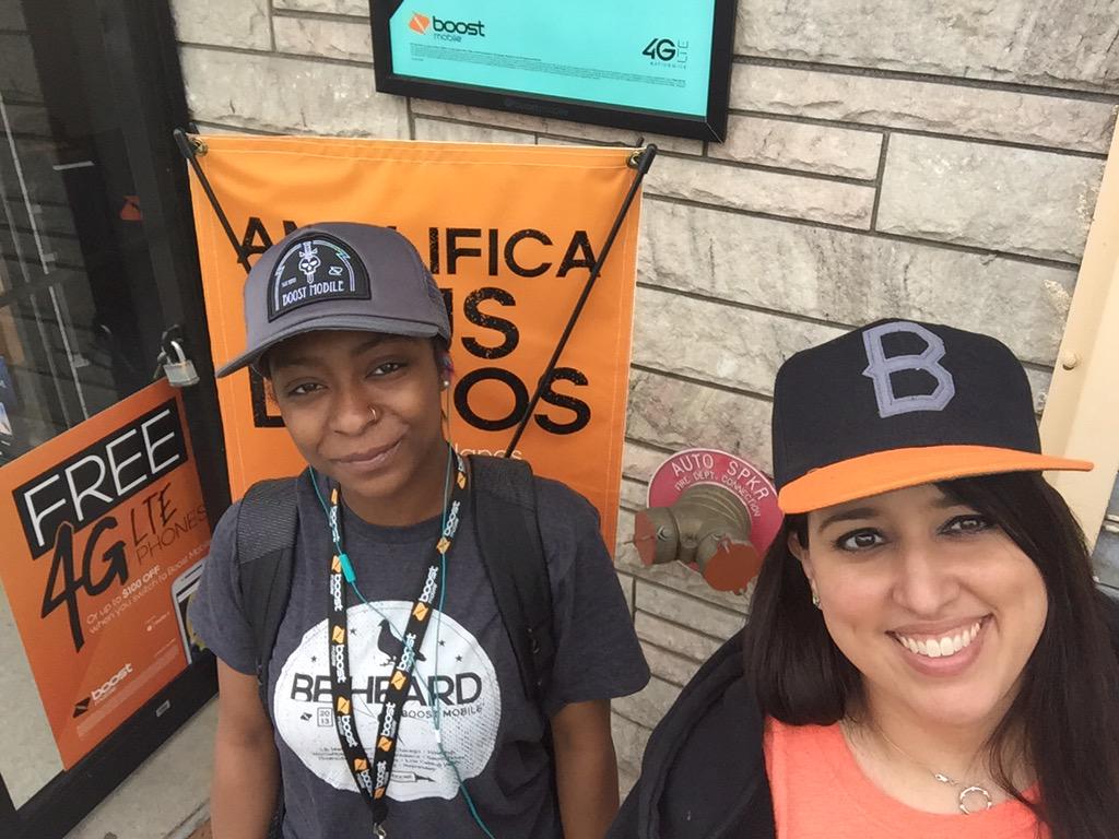 jbombiela1's tweet photo. Will I Am activating @grand opening @shawnatspg @Wads20 @SPG_Barwell http://t.co/QdJe4KBn32