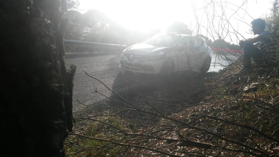 samuelalmendral's tweet photo. Me e ncanta el olor a buena gasolina y rueda kemada!! Jaja ☆Rally Sierra Morena☆ http://t.co/3F5joWxF1c