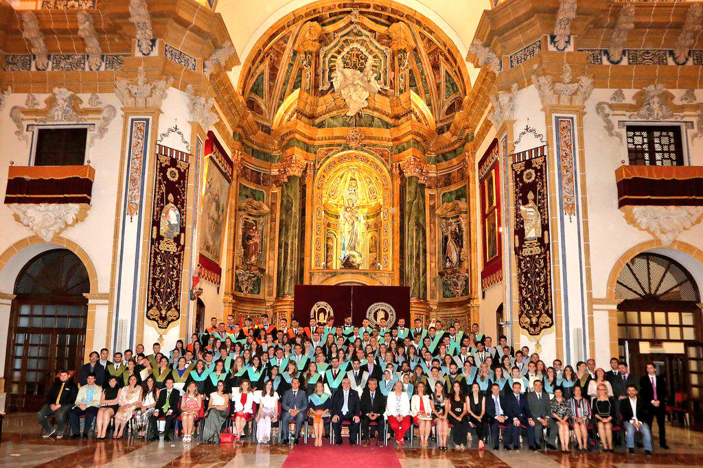 UCAM's tweet photo. Graduación alumnos del Instit Sup de #FP San Antonio #ComercioInternacional #Tafad #Dietetica #Educacion #Audiovisual http://t.co/18i8TD5Q8z