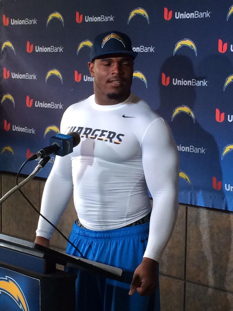 JudsonRichrds's tweet photo. Perryman... Bad intentions when he wears white. @D_Perryman52 http://t.co/KtTBw0vktA