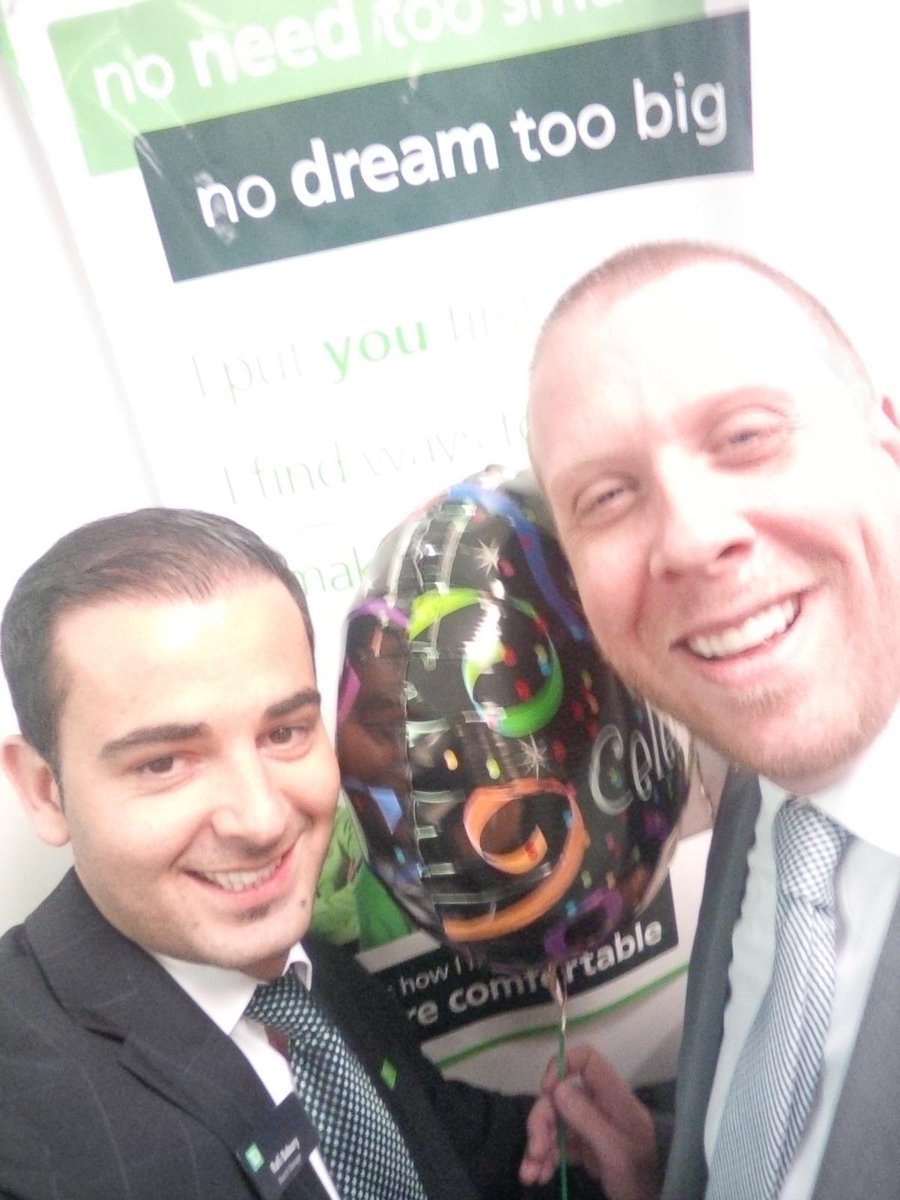 RafiBabury's tweet photo. #Topboxes for Juicy Fruit...#DoubleDouble...#LEGENDARYLONDON 
@cameronsmith090 @SharleneD_TD @chaoticandhappy http://t.co/S8BxpvJw6D