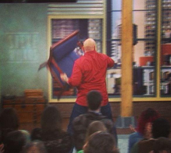 SteveWilkosTV's tweet image. Do you know a woman who is being abused? Does she need Steve to stand up to her abuser? Call Nicole at 1-855-487-4742