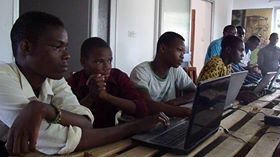 nativ_IS's tweet photo. #Hack4Dev continue à #Lomé,rejoignez-nous au @woelab pour le challenge.@senamekoffi @dhonou @madeintogo_com #fb http://t.co/AoZ01qyHnV