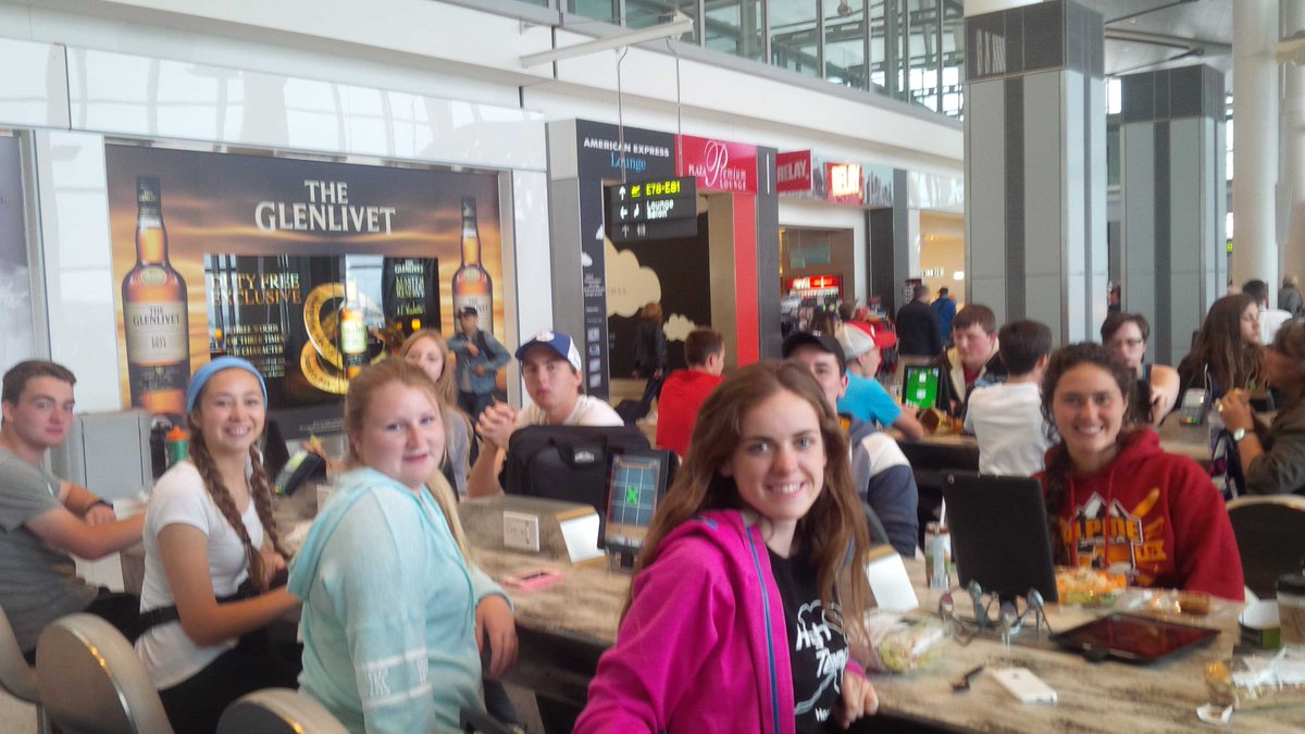 LSSnictrip's tweet image. Everyone made it through customs :)