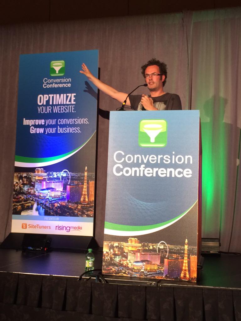 alexdesigns's tweet image. Some photos from #convcon @tonw