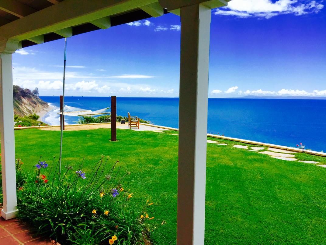 IsaiahPolstra's tweet photo. This home just hit the market! This #SantaBarbara Property is worth #6Million! #CallMeForMoreDetails #SeeSB http://t.co/3Jy1e7U481
