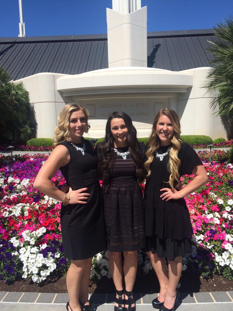 _BreanneTurpin's tweet photo. WE LOVE WEDDINGS http://t.co/eoZvVqPI6f