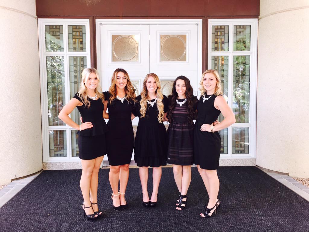 _BreanneTurpin's tweet photo. WE LOVE WEDDINGS http://t.co/eoZvVqPI6f