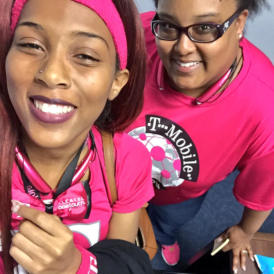 Magenta9410's tweet photo. Pink Friday's here at 4 Seasons ☺️😆😊 http://t.co/SpeSQUFL7n