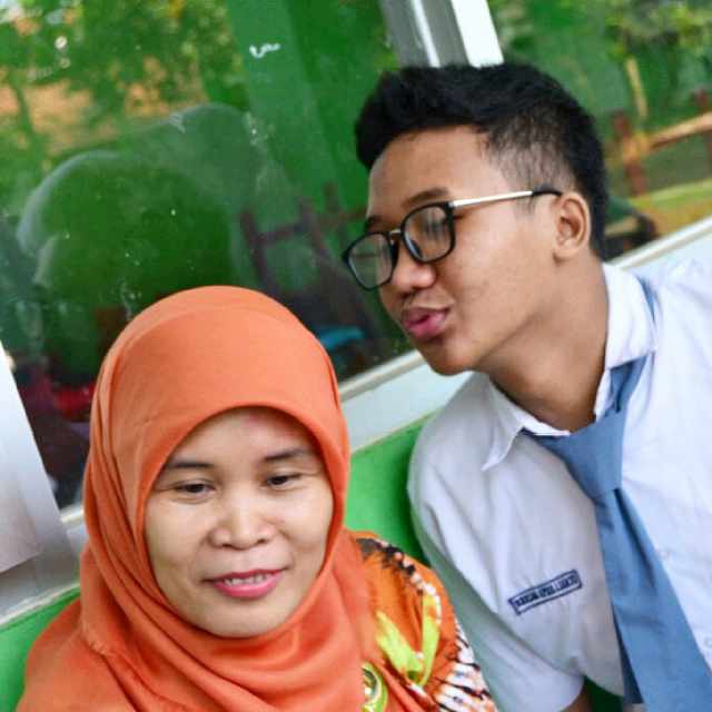 einclass tweet picture
