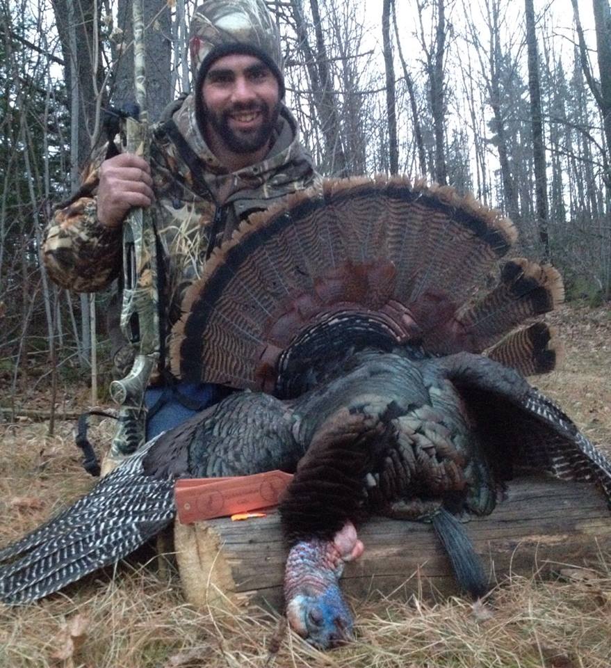 WingWreckers's tweet photo. Team Member Dany with his 1st of 2 2015 Quebec Turkey

#TeamWW #Turkey #Hunting #GoHuntBirds #GobbleStalkerCalls http://t.co/ZtpWY8vSzN