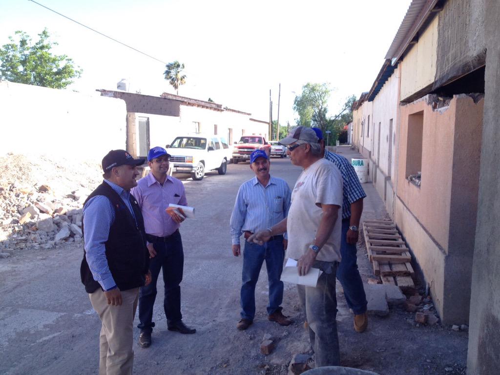 JavierDagnino's tweet photo. Recorrido Casaxcasa en Arizpe #ConElMaster #SiSeHace #Distrito06 @FridaloRuiz http://t.co/z4FAvLtKTB